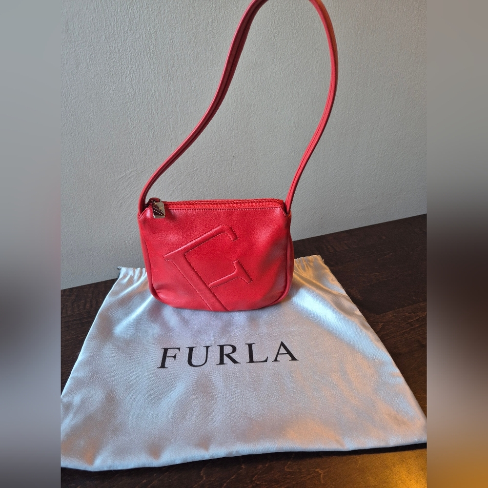 Vintage Furla leather shoulder purse